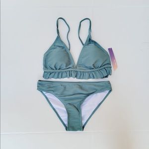 Women's Ruffle Top Low Waisted Bikini Set Textured Swimsuit M